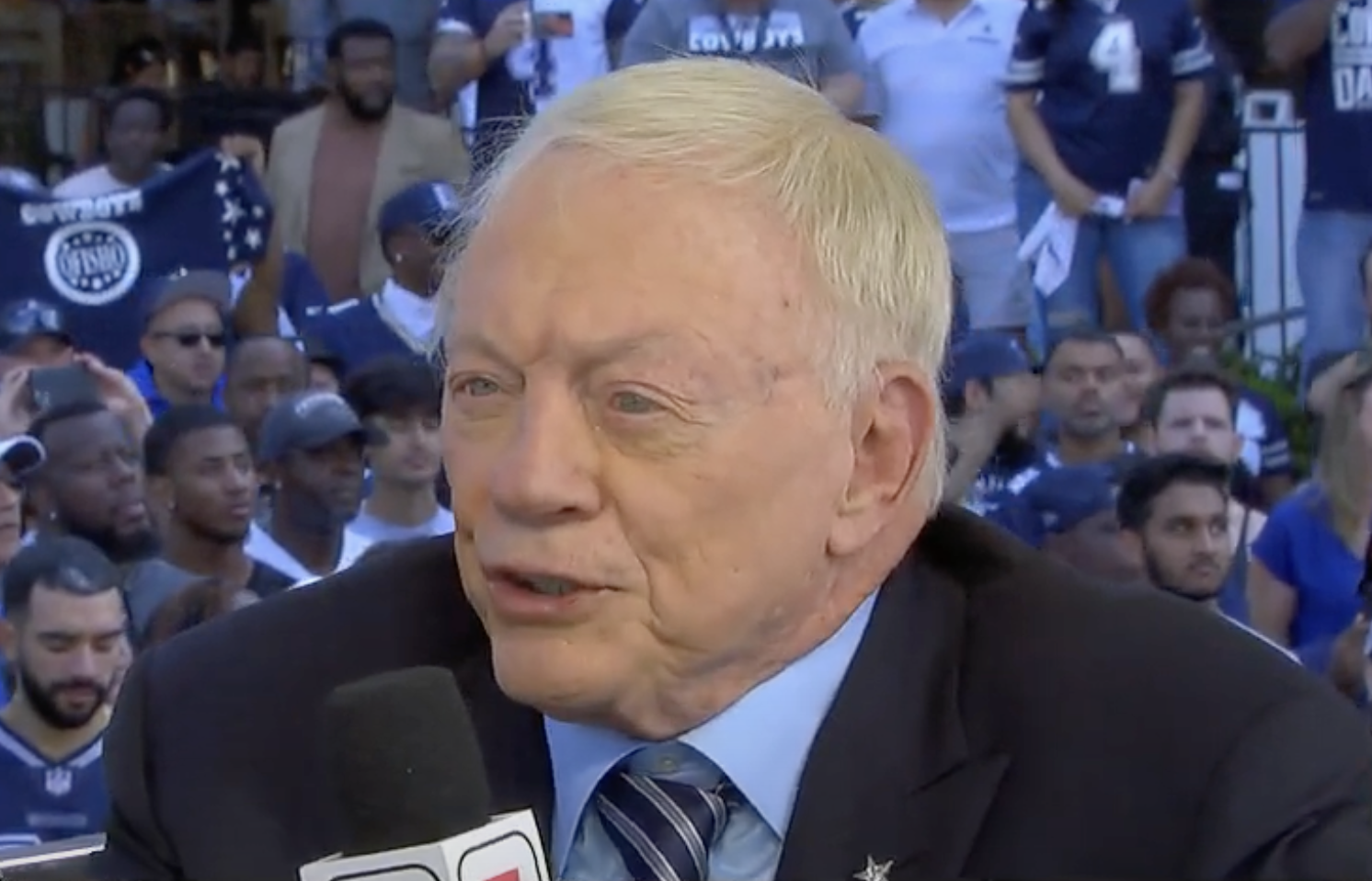 Billionaire Jerry Jones Says “Glory Hole” Into a Microphone More Than You Might Expect